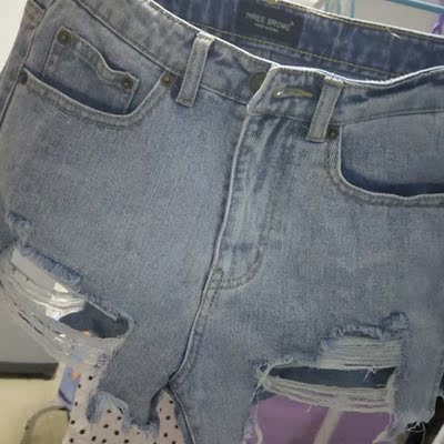 裤子穿了两天才来评价的，质量很好，破洞设计的也很酷。