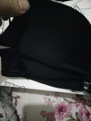 内衣收到了，款式漂亮，质量也很好，花这个价格值，真真一分价钱一分货。推荐大家购买！