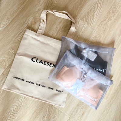 尺寸很合适的，包装好看整洁，还送了一个布袋子哈哈