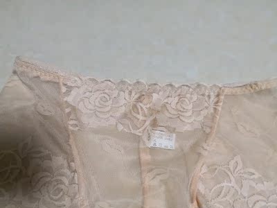 物流很快，服务态度好，就是太薄了，只能穿几次就不能要了，不舒服夹屁股不舒服。