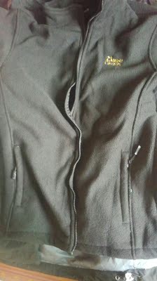 目前看来狼骑户外冲锋衣怎么样,是什么牌子的?质量上档次吗?