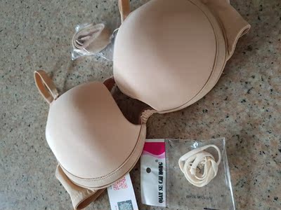 和图片一样。 有点小。 下次要拍大一码。 和图片一样。 有点小。 下次要拍大一码。