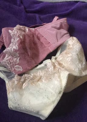 第一次买他家的内衣，穿着很舒服又性感，聚拢效果也不错，以后还好光顾。