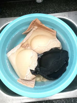 超级好！  穿着舒服，包装袋子装的好，物流很快，服务态度又好，洗了没有什么皱，值得购买哦！