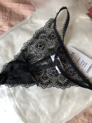 不错嘛 比想象中的要好  很性感 价格也很合理 以前买个一个这样的花了20  花纹没有这个好看