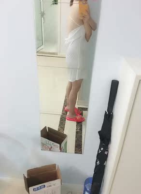 面料是冰丝得很凉快 比较小性感 非常满意～