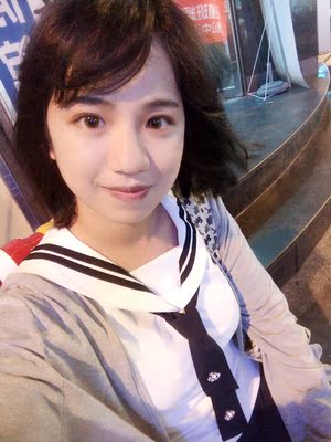 衣服不會刺皮膚 穿起來好看 跟另一套全包搭配穿 衣服不會刺皮膚 穿起來好看 跟另一套全包搭配穿