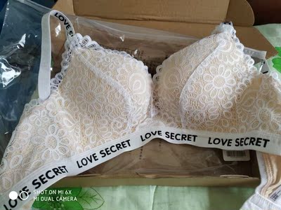 宝贝收到，摸上去很软，料子很不错。价格也很实惠。宝贝很不错。