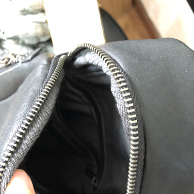 火爆的暇步士男包怎么样，质量很差是真的吗