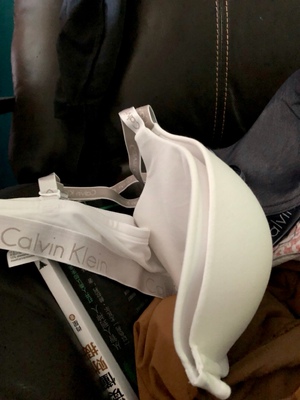 很好 之前在别的店买过两个很好穿 下架了 赶快又找了这个 特别舒服好看 等的久 不着急还可以接受