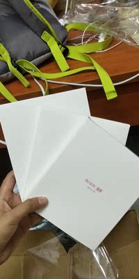 布料很舒服，包装也很好，三个小件都是分开装的～好评～