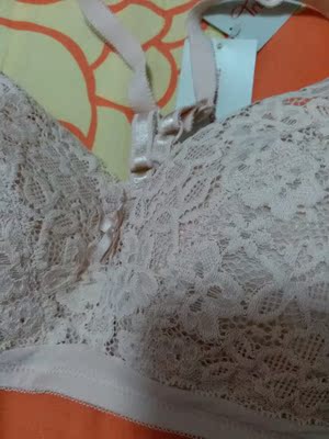 可能是皮肤适应棉质材料，觉得有点蛰。大小款式还好