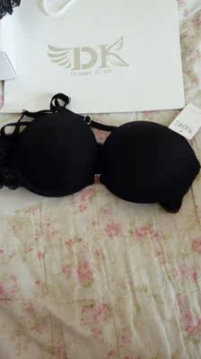 内衣收到了，我很喜欢，质量也很好，大家快买吧