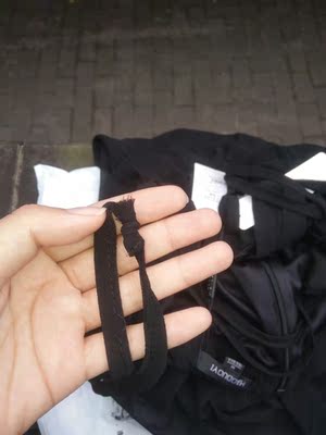 不怎么爱评价 嗯,发的货是坏掉的,是那种出厂时知道带子说坏的,不补好,还非要打个小结头那种 嗯,懒得换,懒得要三块钱补贴,只有等有空了拿去外面补 最后,稍微负责一点就不会浪费大家时间了 消费后,花钱买个不开心,就这样 其他的,将个烂就,,, 不怎么爱评价 嗯,发的货是坏掉的,是那种出厂时知道带子说坏的,不补好,还非要打个小结头那种 嗯,懒得换,懒得要三块钱补贴,只有等有空了拿去外面补 最后,稍微负责一点就不会浪费大家时间了 消费后,花钱买个不开心,就这样 其他的,将个烂就,,,