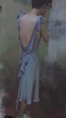 非常满意！！！！真心地 一开始以为是很薄很透的面料 结果到手超级惊艳！！不透！！虽然是丝质手感但是真的不会透 裙边微微外翻花边状裙摆 真的超级完美 很显瘦！！！穿上以后看起来真的很瘦！！！我比较肉肉的 穿上都被男朋友夸好看哈哈 我162 54kg臀部比较大 给大家做个参考～ 新的一年男朋友在我的逼迫下穿着拍了照片。。emmm他瘦 (178 54kg..)穿起来更好看嘤嘤嘤。。。