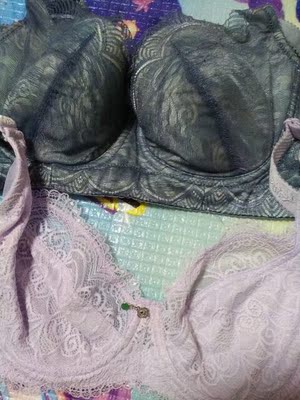 东西好不好比就知道，同样的价钱，一个是实体店买的，大家看看吧？