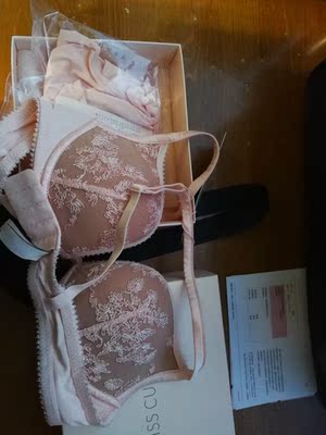 东西很不错噢,摸着软软的,超级爱,已经是第三次在这家买内衣了,现在的内衣基本都是她们家的((٩(//̀Д/́/)۶))强烈推荐 东西很不错噢,摸着软软的,超级爱,已经是第三次在这家买内衣了,现在的内衣基本都是她们家的((٩(//̀Д/́/)۶))强烈推荐