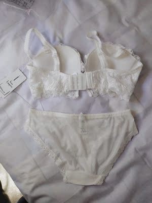 非常喜欢 但是c杯也不是很大啊  有点小了