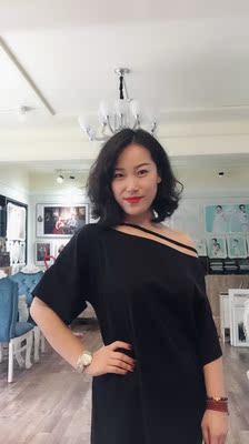 穿了一天，一点要掉的意思都没有，不用担心会往下滑，非常棒！最主要还这么便宜，赚到啦！