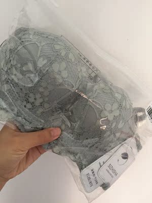 第二次回购了  超级好   面料舒服   款式也超级美