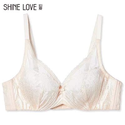 朋友推荐的，夏天穿真的很舒服，想显胸小的美女的赶紧入手，没有钢圈。薄薄的太喜欢了，很满意的一次购物，准备在入手一个呢