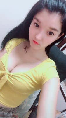 衣服太性感了,只能直播穿。出门不敢穿🙈 衣服太性感了,只能直播穿。出门不敢穿🙈