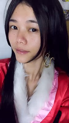 还好，假发会脱落，90分吧