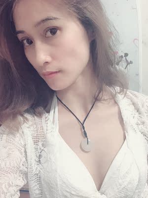 好看，喜欢，不是那种廉价的蕾丝，在能接受的范围之内