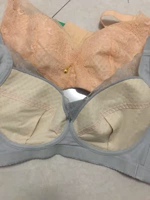 做工蛮好的，戴上蛮舒服的，这个价格比较实惠，实体店贵好多，很好，珍缇莎内衣值得信赖。很期待的一款内衣，跟图片一样，很好看，聚拢效果也很好，更聚拢更透气，一款非常好的无钢圈内衣，本来看到没有钢圈还担心不聚拢呢，上身效果很好，很满意．很性感，穿着舒服，很贴身有一点也不勒。果断介绍给闺蜜。洗了一下也没变形，质量很好，价格实惠，料子很好，摸起来不错很舒服，穿着肩带不掉，实用