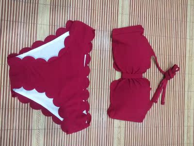 很好看,复古风颜色很显白,做工精致,穿着舒服,超级性感,在人群中很抢眼,小胸妹子的福音,物流很快。 很好看,复古风颜色很显白,做工精致,穿着舒服,超级性感,在人群中很抢眼,小胸妹子的福音,物流很快。