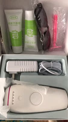 时下，吾已浪迹淘宝数年，但觉世风日下，深知各店之猫腻甚多，不乏其闻。然，唯此店这宝物与众皆不同，为出淤泥之清莲。使吾为之动容，心驰神往。乃至饭不能食，寝则不安，辗转反侧无法忘怀。于是乎紧衣缩食，凑齐银两，倾吾所能而买。掌柜之热心与小二之殷切让人感染，感激怜涕。打开包裹之时，顿时金光四射，屋内升起七彩祥云，处处都是祥和之气。吾惊讶之余便是欣喜若狂，呜呼哀哉！此宝乃是天上物，人间又得几回求！遂沐浴更衣，焚香祷告后与家人共赏此宝。夫则赞叹不已，不仅赞叹此宝物款型及做工，超高性价比！且赞吾独具慧眼与时尚品位，更予唇相赠。店主果然句句实言，毫无夸大欺瞒之嫌。此属大家风范，忠义之商贾，更无愧于皇冠之衔。吾不敢独享此宝，唯恐天谴。便有感而出此文，句句真言，字字肺腑。嗟！望淘宝江湖所需此宝之英雄志士无需货比三家，谨记唯此宝为首选也 !