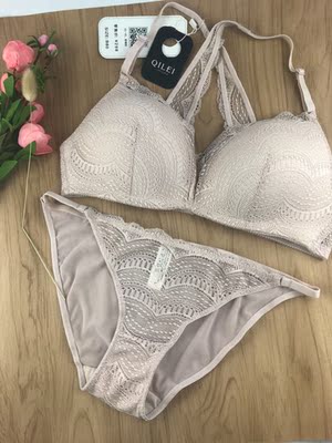 实物跟图片一样，质量也不错，灯光有点暗拍的，很喜欢，以后还来买