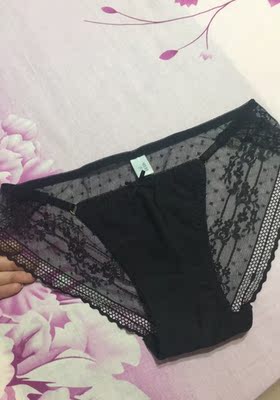 收到宝贝了,我也是晚上拍的时候没看清楚,以为是两条装的,结果只有一条,58一条这么个小布片,也是贵得可以了,懒得退了,再说产品质量,一分价钱一分货,还是有道理的,质量很不错,冰凉柔柔,弹性也好,穿着试了一下,很舒服,一会下水洗了,看会不会掉色,总的来说,有点贵 收到宝贝了,我也是晚上拍的时候没看清楚,以为是两条装的,结果只有一条,58一条这么个小布片,也是贵得可以了,懒得退了,再说产品质量,一分价钱一分货,还是有道理的,质量很不错,冰凉柔柔,弹性也好,穿着试了一下,很舒服,一会下水洗了,看会不会掉色,总的来说,有点贵