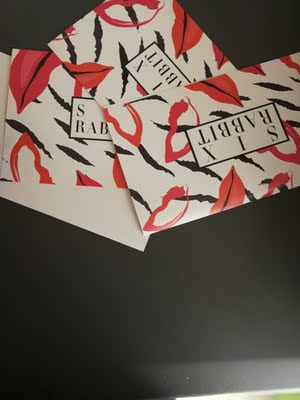 穿着尺码正合适，包装也很精致，对比了很多家才买的，买了两件，好的话会回购