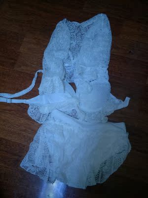 特别漂亮的一款泳衣穿着舒服蕾丝也特别柔软