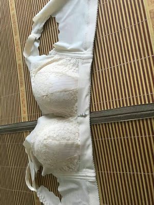 质量非常好！冰丝面料 夏天穿特别舒服！洗了不掉色 不变形！以后就认准你家了，包装也很好，快递单没有内衣字样 保密工作做的很好，保护客户隐私 非常好！快递速度快！