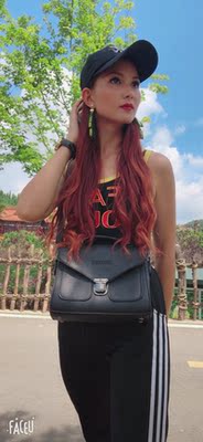 不错,很喜欢,有好看的还会回购。 不错,很喜欢,有好看的还会回购。