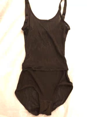 东东挺好的，面料摸起来很舒服柔软，回来试穿不觉得勒，本人身高163，体重122斤。