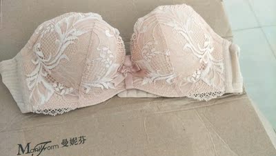 已经试穿了，好舒服，真的特别适合小胸，聚拢！下次就选择曼妮芬了