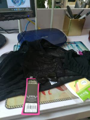 宝贝特别喜欢,质量无可挑剔,也非常漂亮,喜欢的美女们下单吧 宝贝特别喜欢,质量无可挑剔,也非常漂亮,喜欢的美女们下单吧