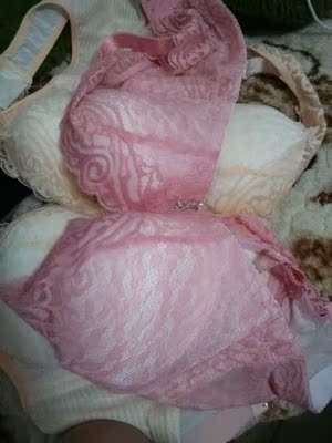 很好穿的内衣很适合我去，一共是买了四件了 以后还会继续关顾 想。