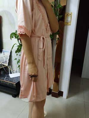 宝贝收到了，挺好的，老婆很喜欢，布料滑滑的，面料舒服，穿上性感的很！！祝老板生意兴隆！！