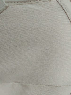 宝贝早就收到了，和图片描述基本一致。大小合适，质量一般，就是下面有点小炸线，还有，感觉这种布料会起球，😨希望下次检查之后再发货。