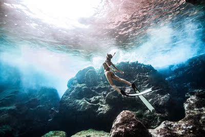 超好看哦 不过上衣有点容易走光 超好看哦 不过上衣有点容易走光