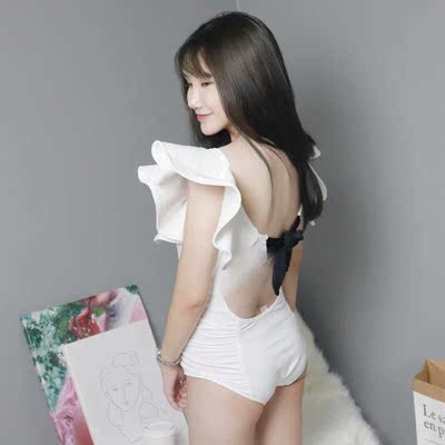 衣衣真的很显瘦呀 男朋友在学摄影刚买回来就让他练手啦 炒鸡上相 钢托很舒服 背面很有设计感 适合凹造型穿 为店主打call 衣衣真的很显瘦呀 男朋友在学摄影刚买回来就让他练手啦 炒鸡上相 钢托很舒服 背面很有设计感 适合凹造型穿 为店主打call