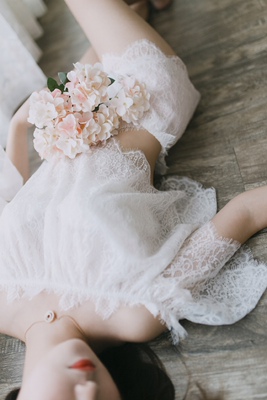 买来拍写真刚好，非常美，衣服质量也不错，拍完还可以当日常的家居服穿！