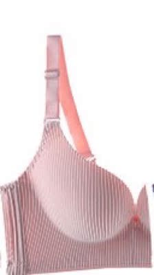 很喜欢他们家内衣，穿着很舒服，而且还是很性感，很好的料子摸着都很舒服柔软，穿上特别亲肤，没有不适感，我真的太喜欢啦！穿了好久了，也不会空杯跑杯，夏天到了也很透气一点都不闷，以后就在这家了，持续关注中~