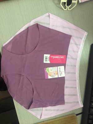 大码那真是货真价实的大码啊，没有50斤的屁股是穿不上这底裤的，扔一边去了，小的那个正好合适！颜色款式都挺好，就是码数超级大，也是店家都说了140-200斤穿的，200斤的人穿，140斤的人怎么穿？你这间距搞小一点也行啊，好评给你吧，不想被骚扰。