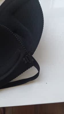 买的黑色 连颜色都发错了 更不用说质量了 差到没朋友 买了一次都没穿 内衣带接口的地方还扎人 懒得退 又浪费了
