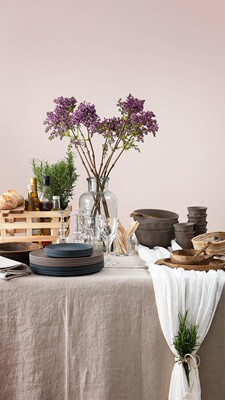 质量非常好，与卖家描述的完全一致，非常满意,真的很喜欢，完全超出期望值， 发货速度 非常快，包装非常仔细、严实， 物流公司服务 态度很好，运送速度很快，很满意的 一次购物。不要以为信誉低的卖家货质量不好。我用我的亲身经历告诉大家，掌柜服务态度非常好。商品质量也非常不错。顶你了！